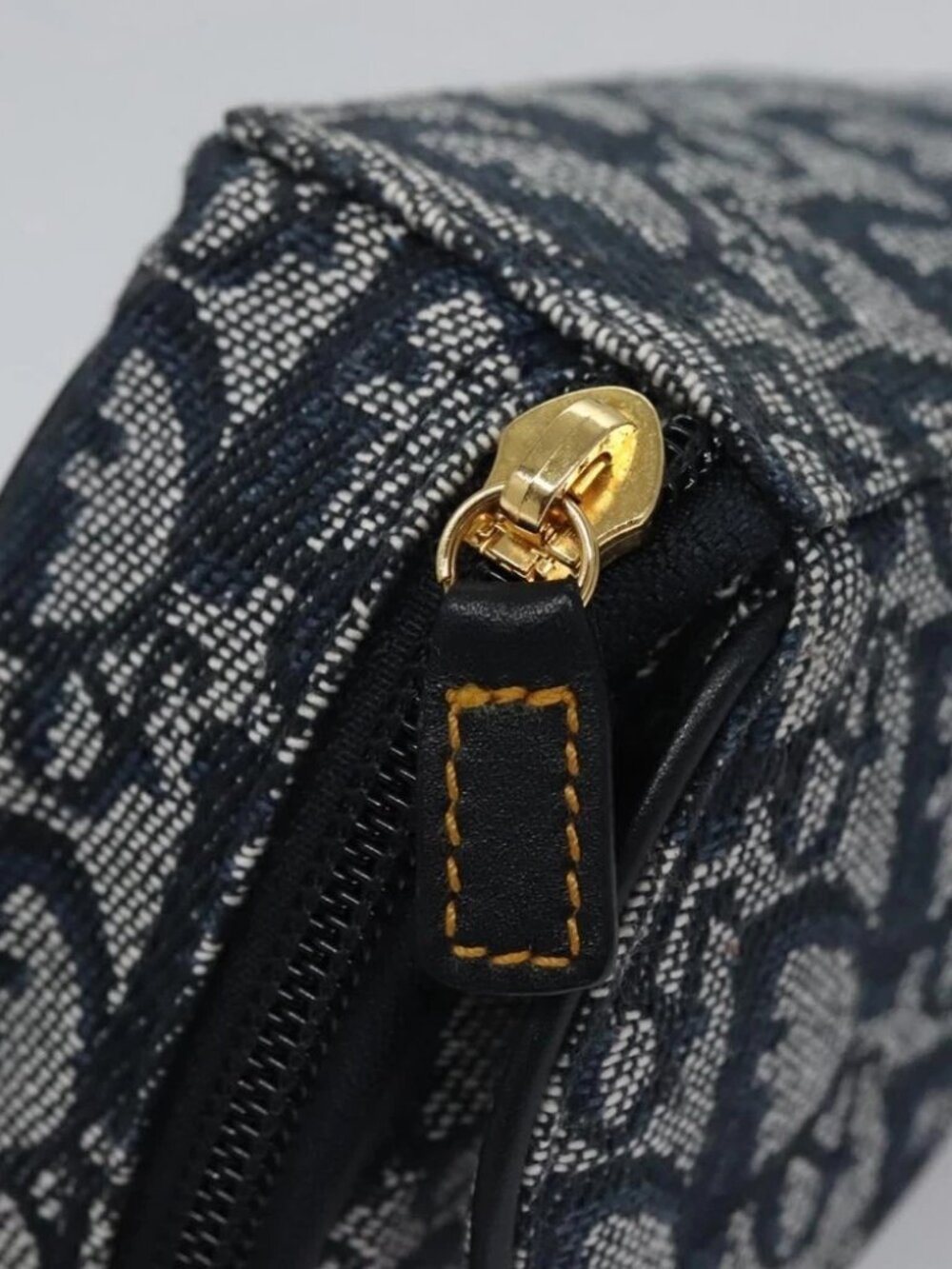 Christian Dior Trotter Canvas Saddle Pouch Navy Gold Auth - Picture 10 of 16